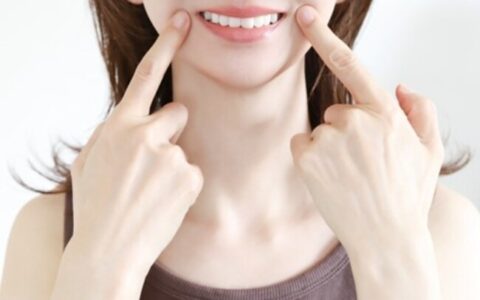 白い歯は第一印象をグッと変える